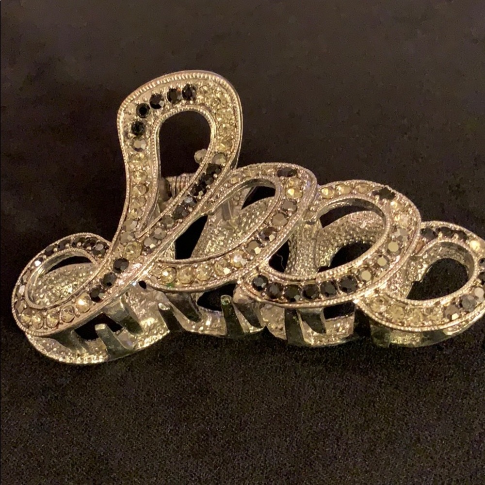 Jeweled Hair Accessory